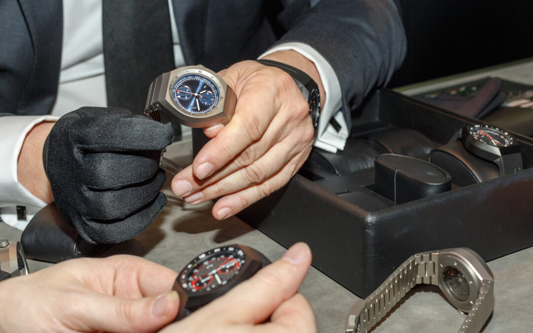 Valuables and watches: how to buy second-hand items? The expert answers